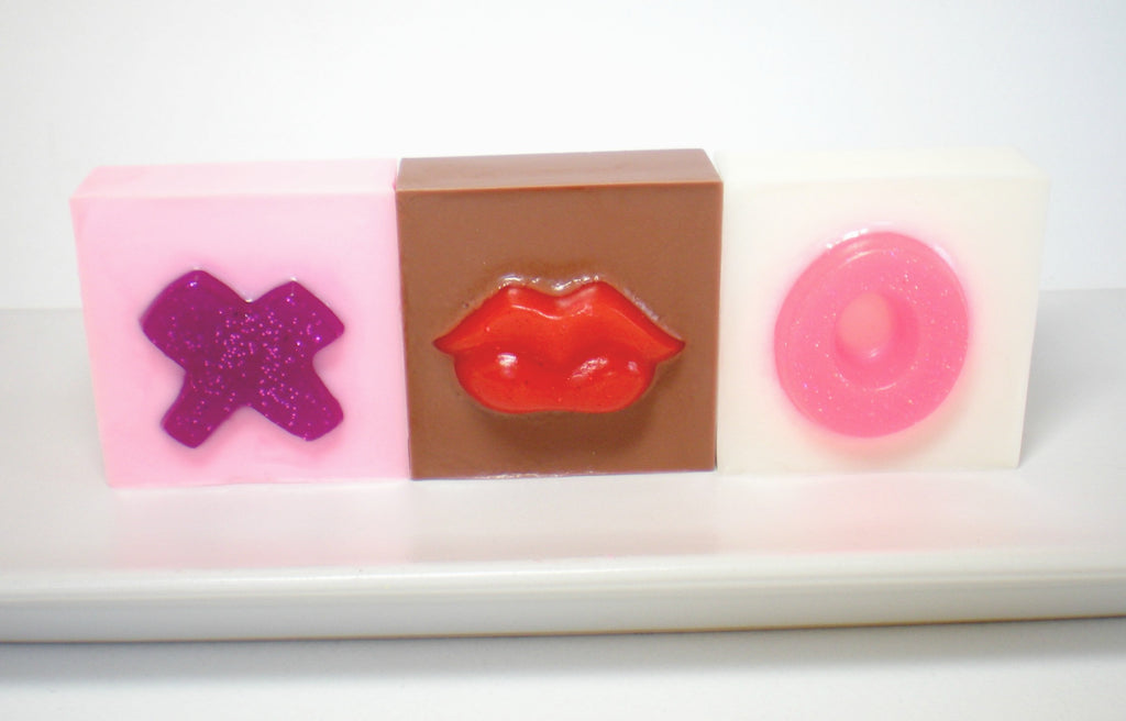 Mini Hugs and Kisses Set